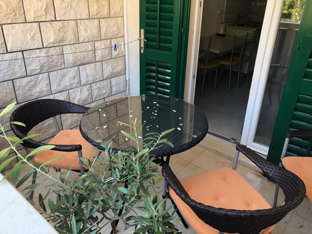 Guest House Marija Бол Экстерьер фото